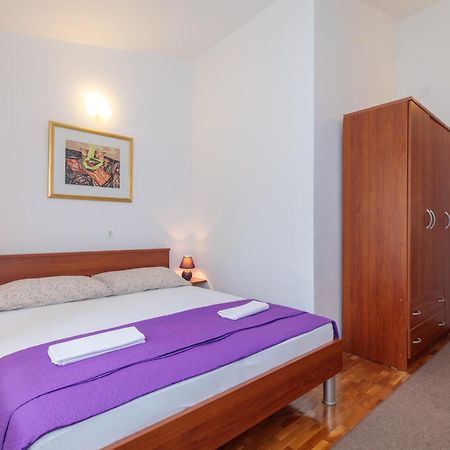 Apartment Tonka *Balcony & Partial Seaview! Кърк Екстериор снимка