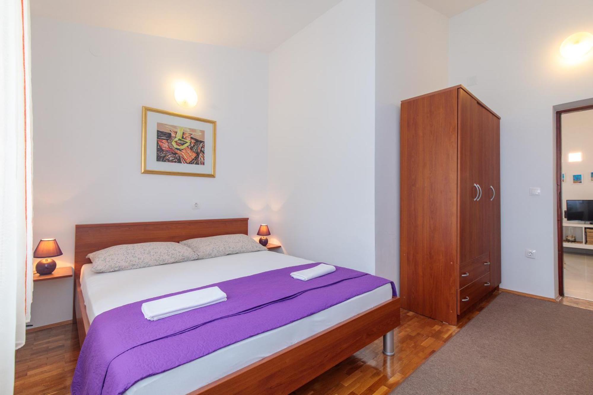 Apartment Tonka *Balcony & Partial Seaview! Кърк Екстериор снимка